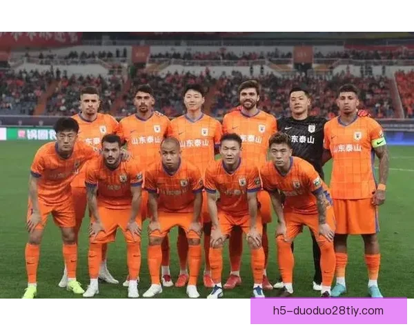 泰山上海启冬训三阶迎阿尔瓦罗